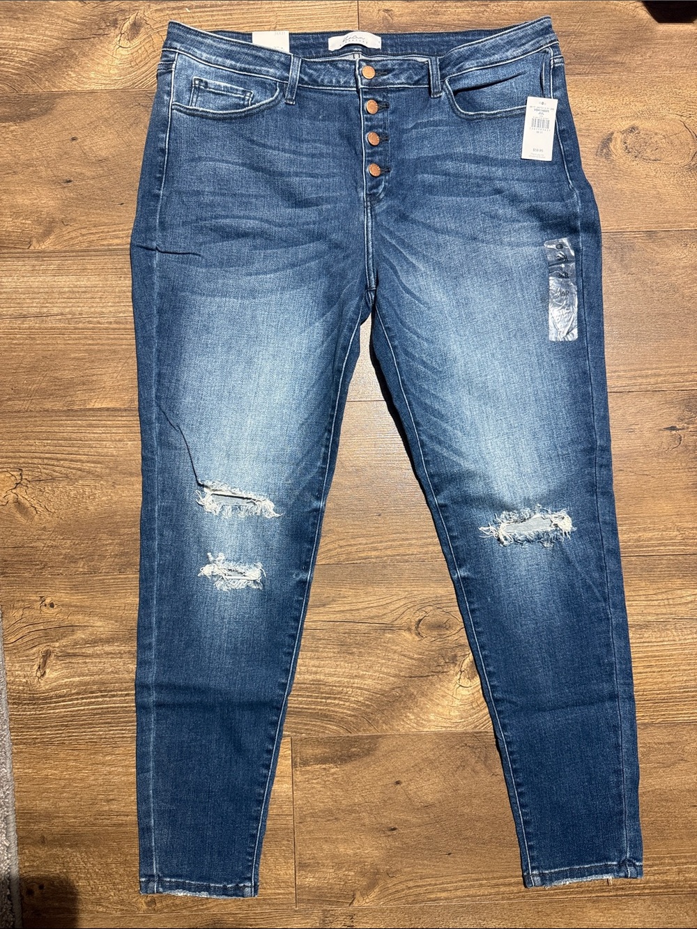 Kancan Signature Women’s Size 36x31 Distressed Skinny Jeans – NWT